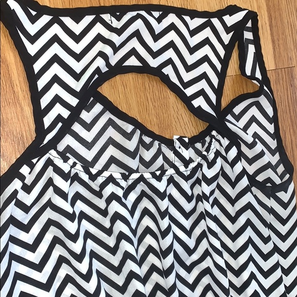 Dress With Pockets! - Picture 5 of 5